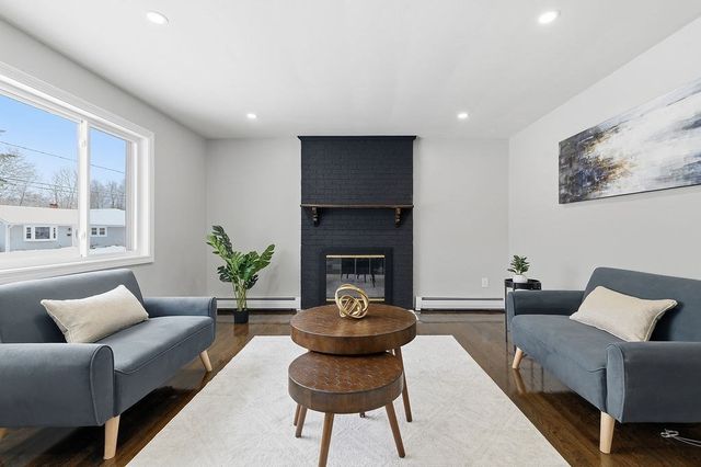 28 Ruth Dr, Marlborough, MA 01752