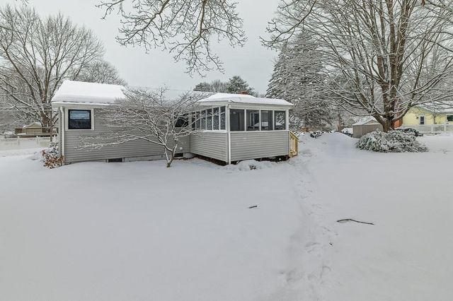 28 Ruth Dr, Marlborough, MA 01752