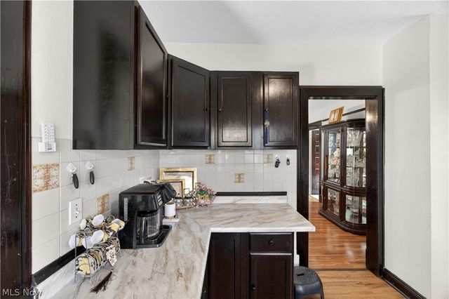 1485 Robinwood Avenue, Lakewood, OH 44107