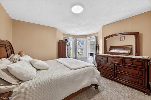 1485 Robinwood Avenue, Lakewood, OH 44107