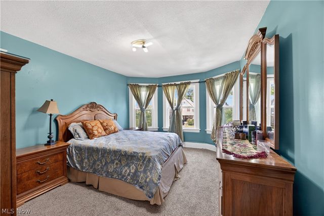 1485 Robinwood Avenue, Lakewood, OH 44107