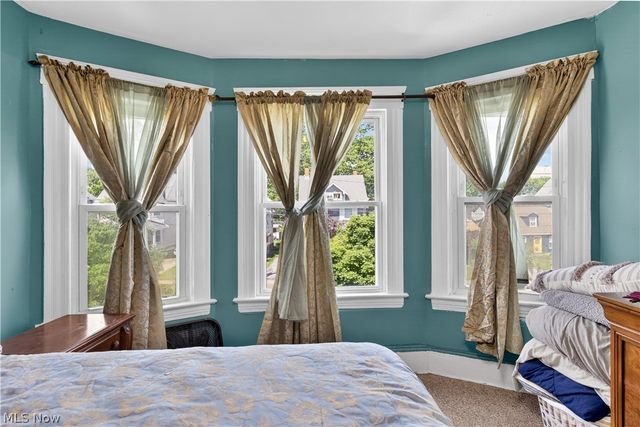 1485 Robinwood Avenue, Lakewood, OH 44107