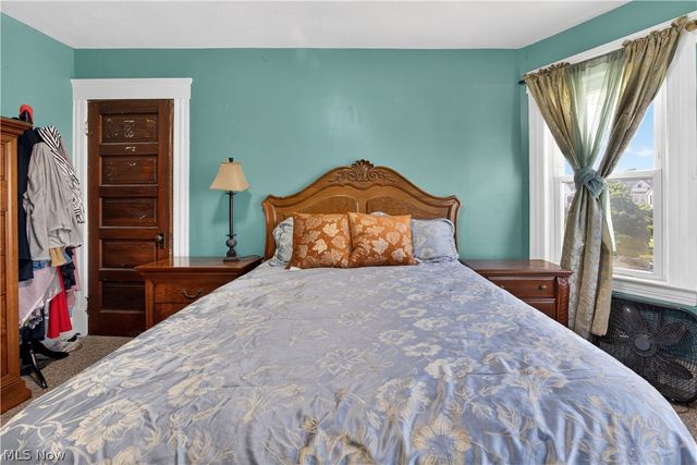 1485 Robinwood Avenue, Lakewood, OH 44107