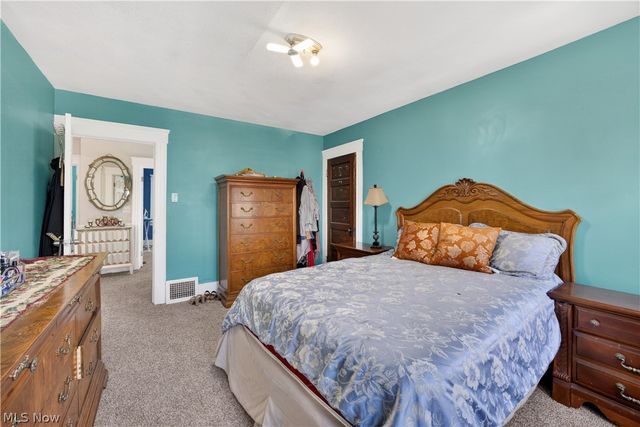 1485 Robinwood Avenue, Lakewood, OH 44107