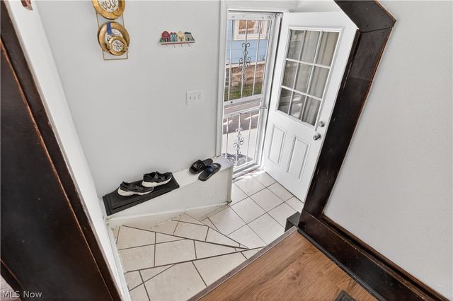 1485 Robinwood Avenue, Lakewood, OH 44107