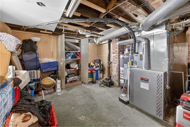 1485 Robinwood Avenue, Lakewood, OH 44107