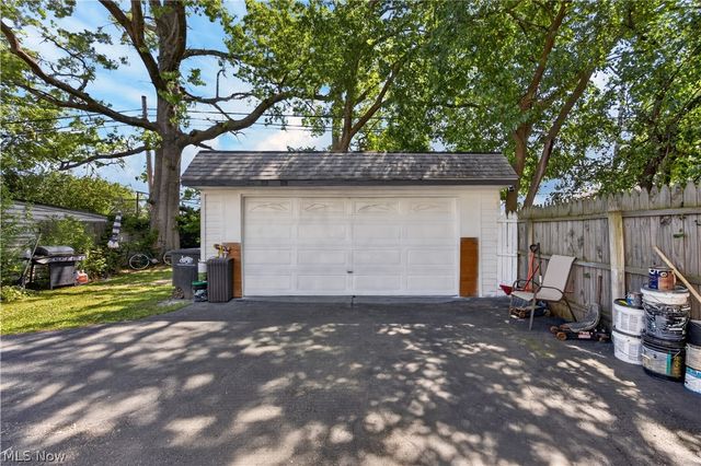 1485 Robinwood Avenue, Lakewood, OH 44107
