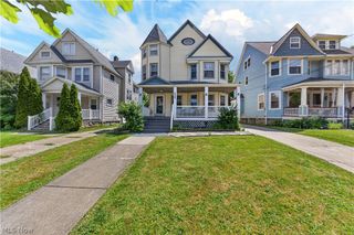 1485 Robinwood Avenue, Lakewood, OH 44107