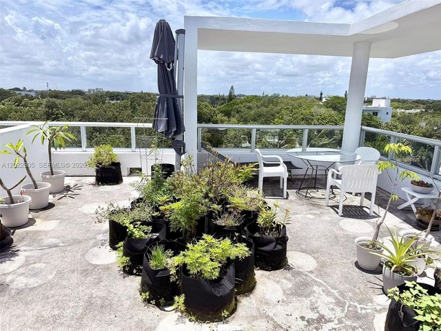 720 NE 62nd St 501, Miami, FL 33138