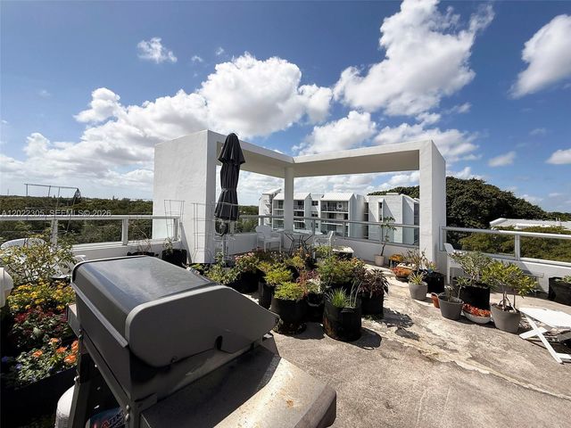 720 NE 62nd St 501, Miami, FL 33138