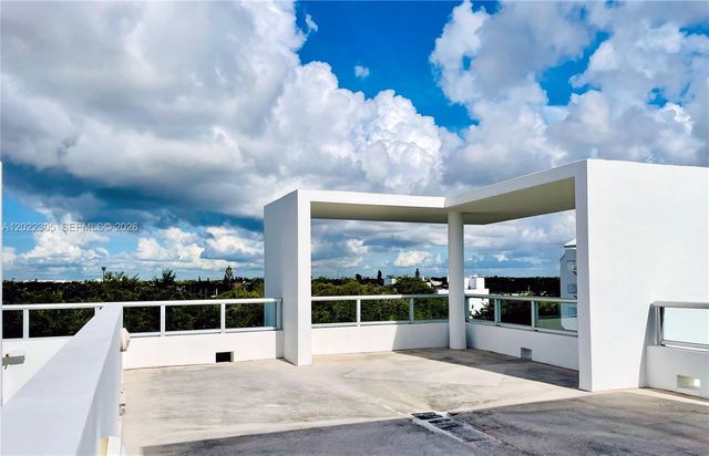 720 NE 62nd St 501, Miami, FL 33138