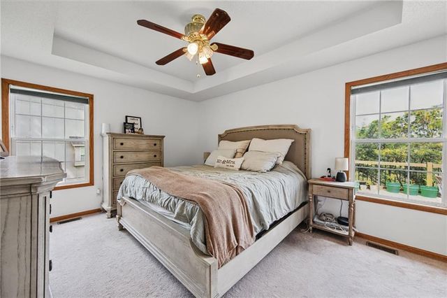 810 S Morgan Drive, Peculiar, MO 64078