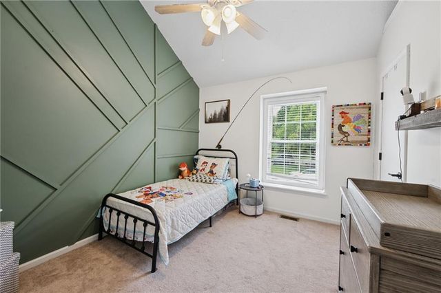 810 S Morgan Drive, Peculiar, MO 64078