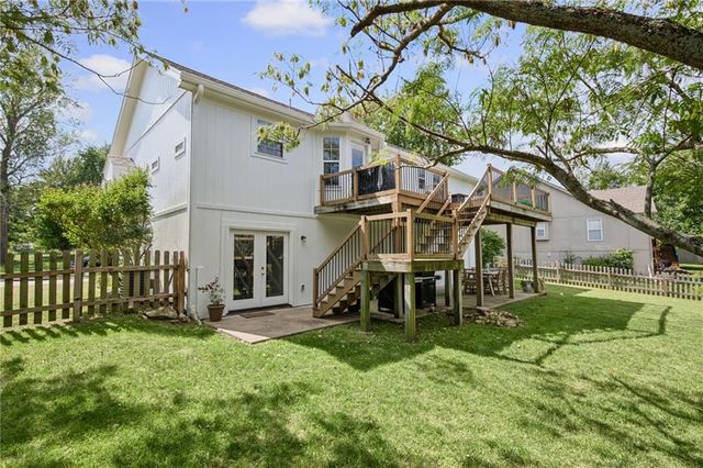 810 S Morgan Drive, Peculiar, MO 64078