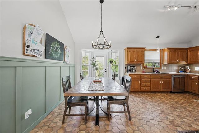 810 S Morgan Drive, Peculiar, MO 64078