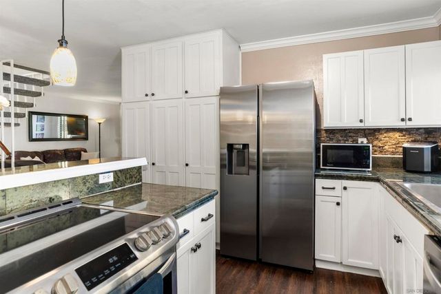 5995 Caminito Yucatan, San Diego, CA 92108