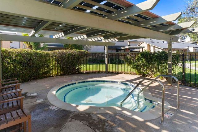 5995 Caminito Yucatan, San Diego, CA 92108