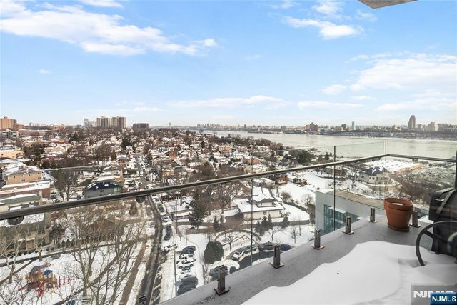 320 Adolphus Avenue PH 02, Cliffside Park, NJ 07010