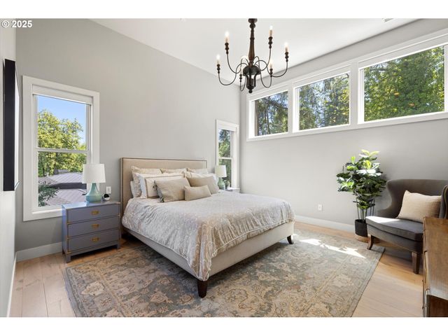 13585 GOODALL Rd, Lake Oswego, OR 97034