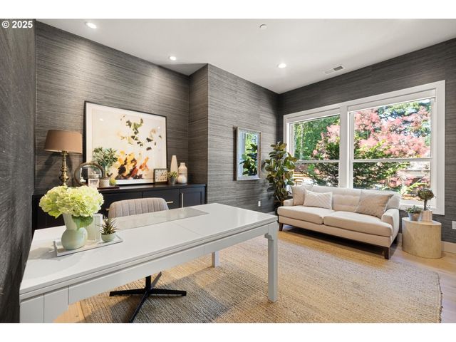 13585 GOODALL Rd, Lake Oswego, OR 97034