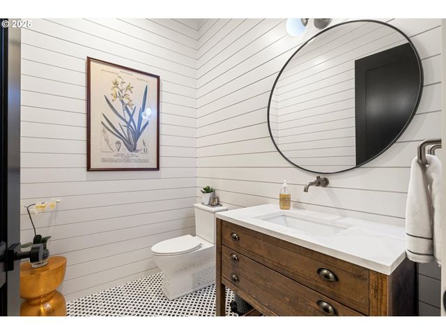 13585 GOODALL Rd, Lake Oswego, OR 97034