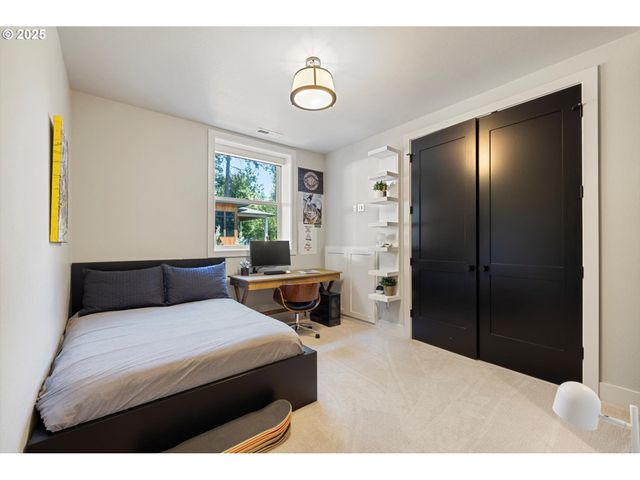 13585 GOODALL Rd, Lake Oswego, OR 97034