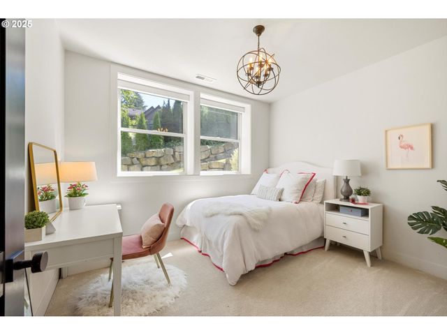 13585 GOODALL Rd, Lake Oswego, OR 97034