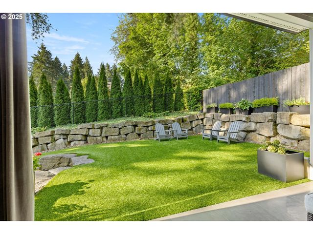 13585 GOODALL Rd, Lake Oswego, OR 97034