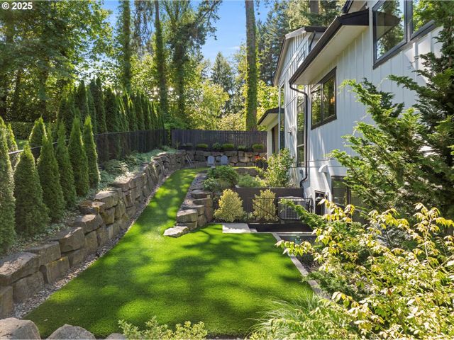 13585 GOODALL Rd, Lake Oswego, OR 97034