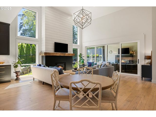 13585 GOODALL Rd, Lake Oswego, OR 97034