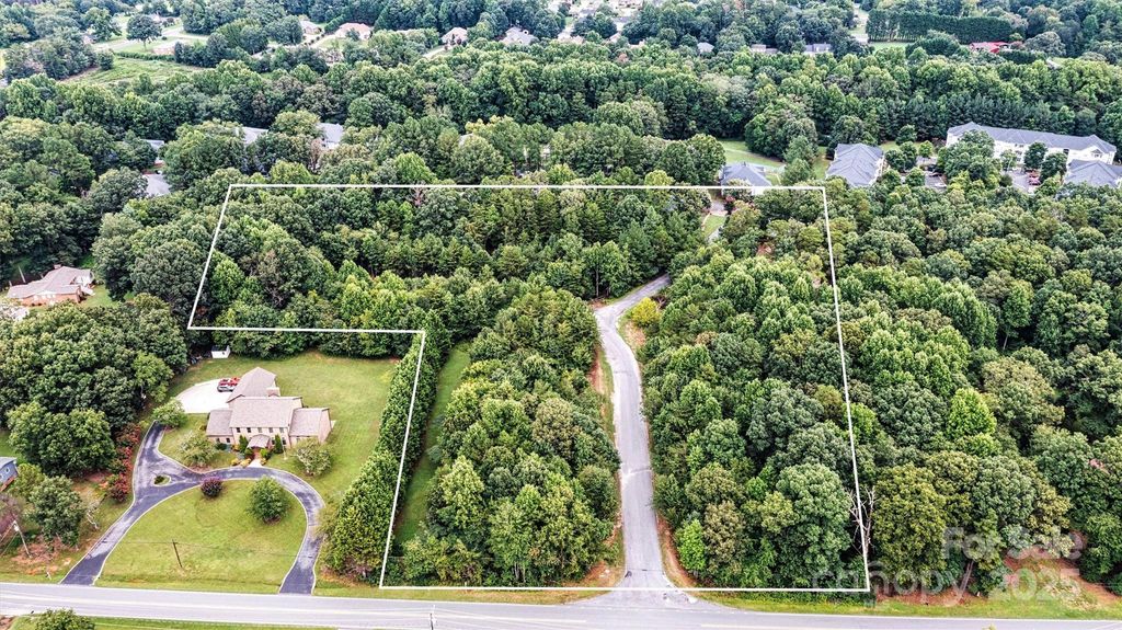 2807 17th Street Court NE 1-14, Hickory, NC 28601