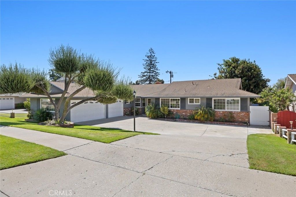 48 Mansfield Lane, Camarillo, CA 93010