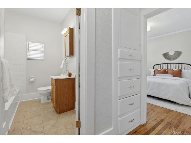 4954 N Grove St, Denver, CO 80221