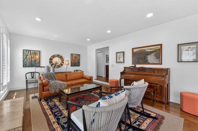 4621 W 89th Street, Prairie Village, KS 66207