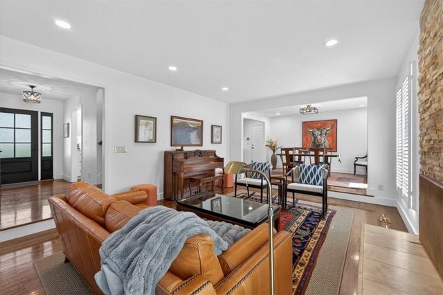 4621 W 89th Street, Prairie Village, KS 66207