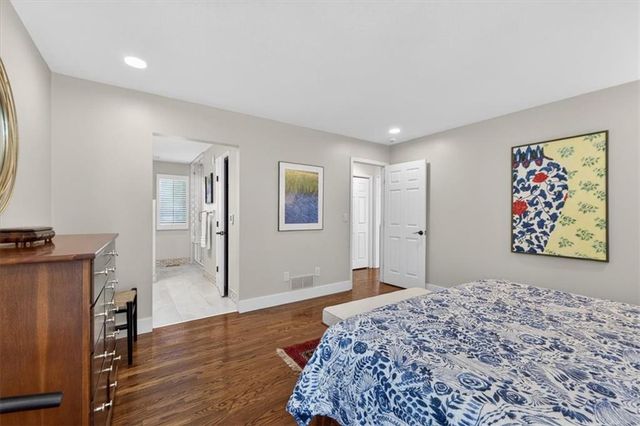 4621 W 89th Street, Prairie Village, KS 66207