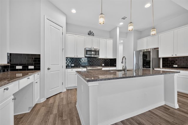 816 Mediterranean DR, Leander, TX 78641