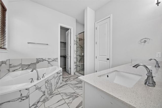 816 Mediterranean DR, Leander, TX 78641