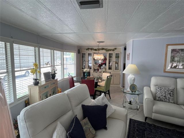 900 JOLANDA CIRCLE, Venice, FL 34285