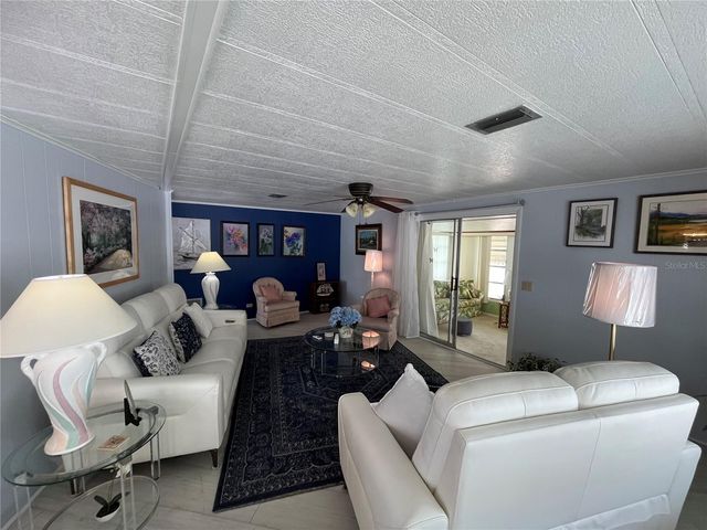 900 JOLANDA CIRCLE, Venice, FL 34285