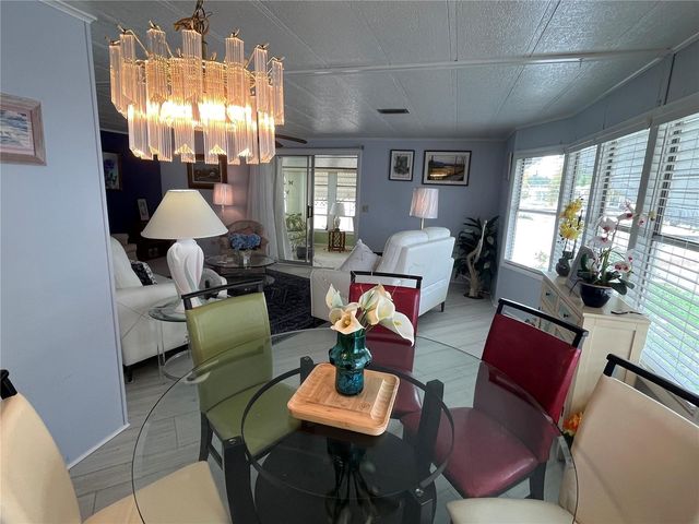 900 JOLANDA CIRCLE, Venice, FL 34285