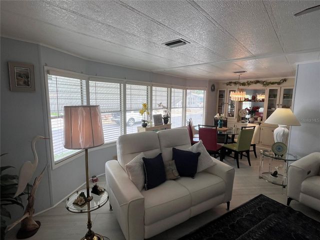 900 JOLANDA CIRCLE, Venice, FL 34285