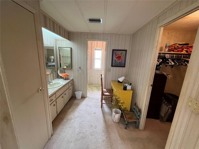 900 JOLANDA CIRCLE, Venice, FL 34285