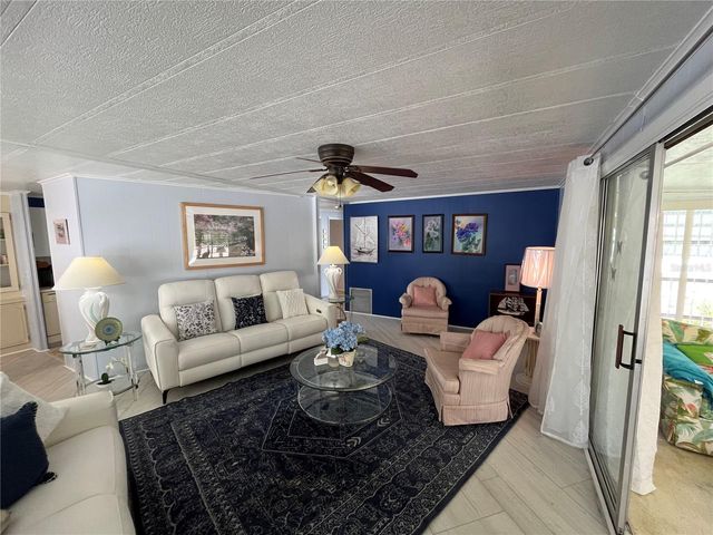 900 JOLANDA CIRCLE, Venice, FL 34285