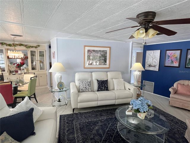 900 JOLANDA CIRCLE, Venice, FL 34285