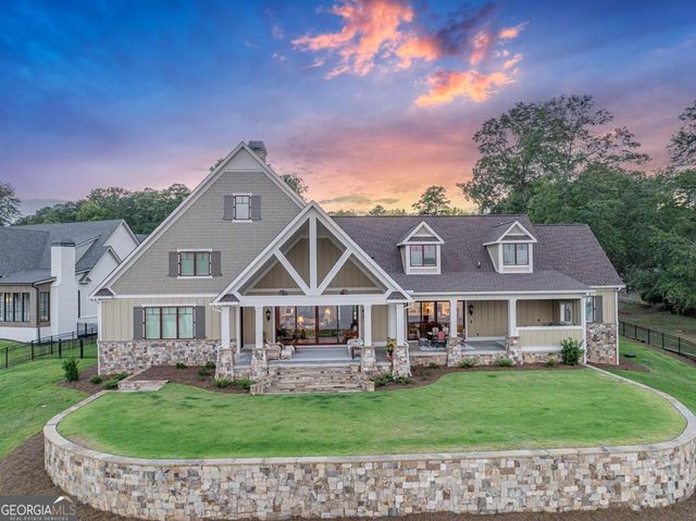 205 Lakecrest Drive NE, Milledgeville, GA 31061