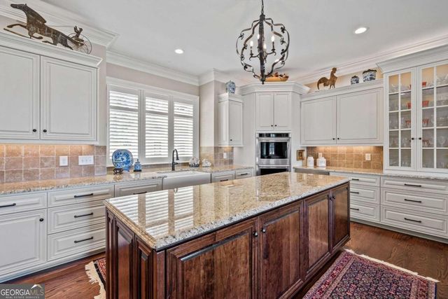 205 Lakecrest Drive NE, Milledgeville, GA 31061