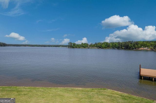 205 Lakecrest Drive NE, Milledgeville, GA 31061