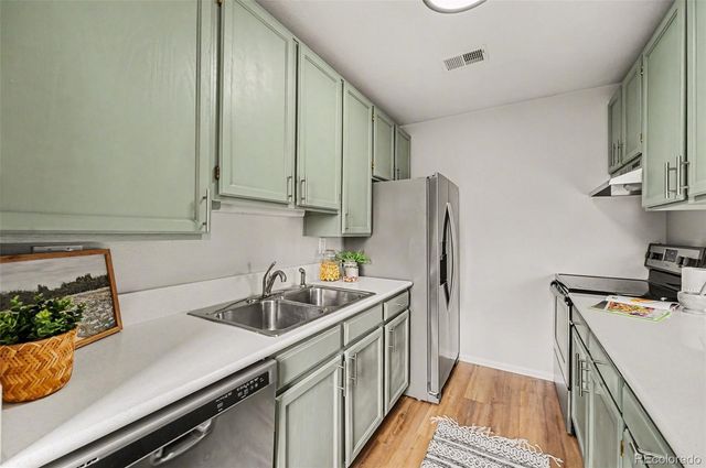 9175 W Cedar Drive E, Lakewood, CO 80226