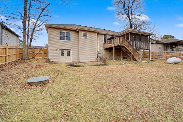 7 Shropshire Drive, Bella Vista, AR 72714